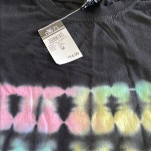 Rue21 Black and Pink Short Sleeve Tee